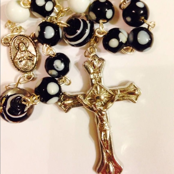 Rosary Heirloom hand turned black white & silver First Communion orConfirmation - Picture 2 of 12